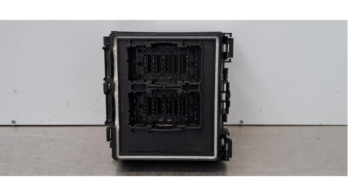 Begagnade Säkringsbox Ford Fiesta 7 1.0 EcoBoost 12V Pris € 48,40 Inklusive moms erbjuds av Autohandel Didier