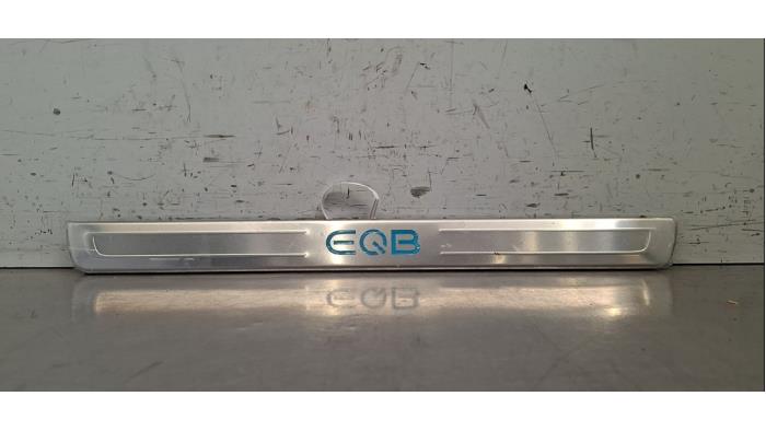 Begagnade Innerbelysning Mercedes EQB (X243) 250+ 71 kWh Pris € 48,40 Inklusive moms erbjuds av Autohandel Didier