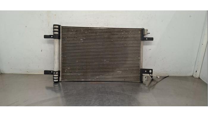 Begagnade Kondensor, luftkonditionering Peugeot 408 1.2 12V PureTech 130 Pris € 48,40 Inklusive moms erbjuds av Autohandel Didier