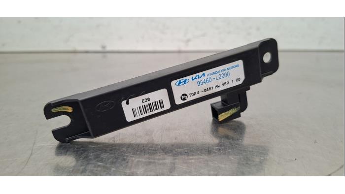 Używane Keyless Entry-Antena Kia EV9 (MV1) 99.8 kWh Cena € 24,20 Z VAT oferowane przez Autohandel Didier
