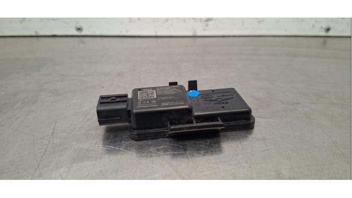 Używane Keyless Entry-Antena Kia EV9 (MV1) 99.8 kWh Cena € 60,50 Z VAT oferowane przez Autohandel Didier