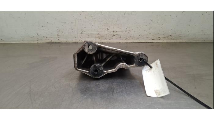 Engine mount Mini Mini (F55), 2013 1.5 12V Cooper D, Hatchback, 4-dr, Diesel, 1.496cc, 85kW (116pk), FWD, B37C15A, 2014-07, XT31; XT32; XV31; XV32 (Used)