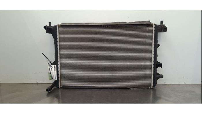 Usagé Radiateur Cupra Formentor 1.4 e-Hybrid 16V Prix € 163,35 Prix TTC proposé par Autohandel Didier