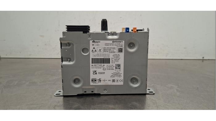 Używane Modul radiowy Peugeot 5008 II (M4/MC/MJ/MR) 1.2 12V e-THP PureTech 130 Cena € 363,00 Z VAT oferowane przez Autohandel Didier