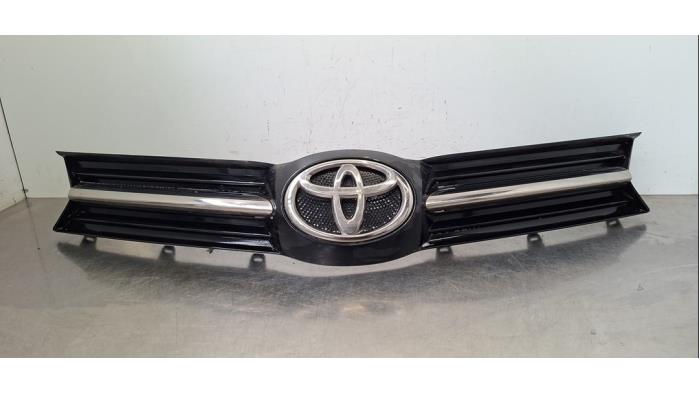 Używane Grill Toyota ProAce 1.5 D-4D 100 16V Cena € 199,65 Z VAT oferowane przez Autohandel Didier