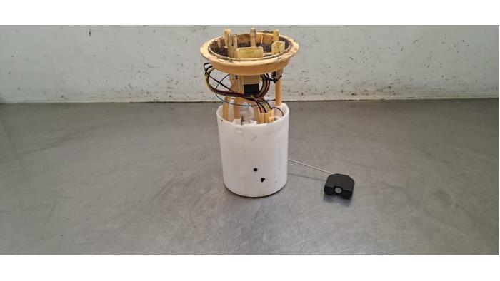 Gebrauchte Kraftstoffpumpe Elektrisch Volkswagen Tiguan (AD1) 2.0 TDI 16V BlueMotion Technology SCR Preis € 102,85 Mit Mehrwertsteuer angeboten von Autohandel Didier