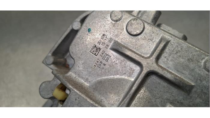 Engine mount from a Mercedes-Benz CLA (118.3) 1.3 CLA-200 Turbo 16V 2022