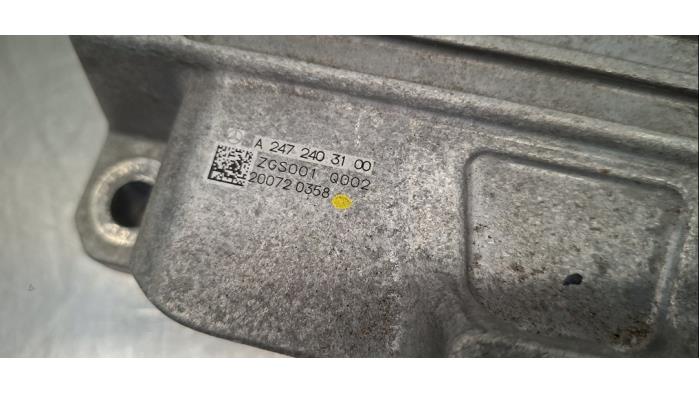 Engine mount from a Mercedes-Benz CLA (118.3) 1.3 CLA-200 Turbo 16V 2022