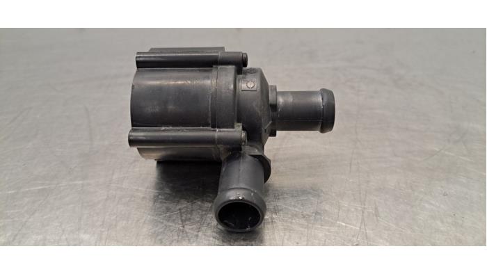 Begagnade Extra vattenpump Audi RS Q8 4.0 V8 32V RS TFSI Mild Hybrid Quattro Pris € 36,30 Inklusive moms erbjuds av Autohandel Didier
