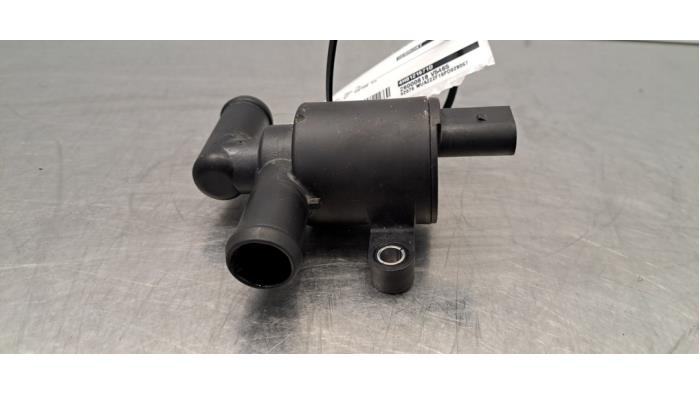 Begagnade Extra vattenpump Audi RS Q8 4.0 V8 32V RS TFSI Mild Hybrid Quattro Pris € 24,20 Inklusive moms erbjuds av Autohandel Didier