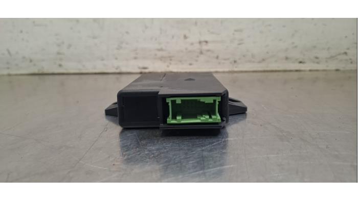 Używane Modul komunikacyjny Mini Mini (F55) 1.5 12V Cooper D Cena € 42,35 Z VAT oferowane przez Autohandel Didier
