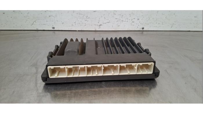 Used Engine management computer Toyota Hilux V/VI 2.8 D4D-F 16V 4x4 Price on request offered by Autohandel Didier