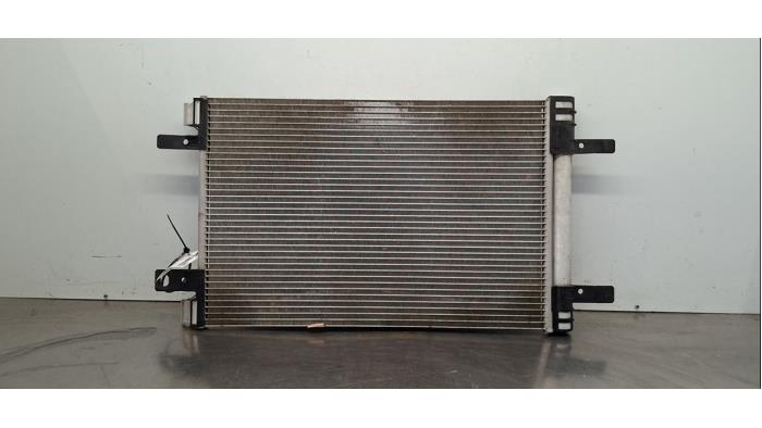 Begagnade Kondensor, luftkonditionering Peugeot Expert (V1/VA/VB/VE/VF/VT/VY) 2.0 Blue HDi 145 16V Pris € 48,40 Inklusive moms erbjuds av Autohandel Didier
