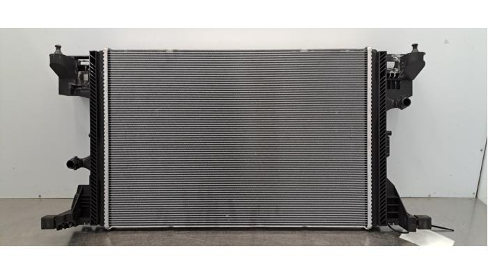 Used Radiator Mercedes EQB (X243) 250+ 71 kWh Price € 121,00 Inclusive VAT offered by Autohandel Didier