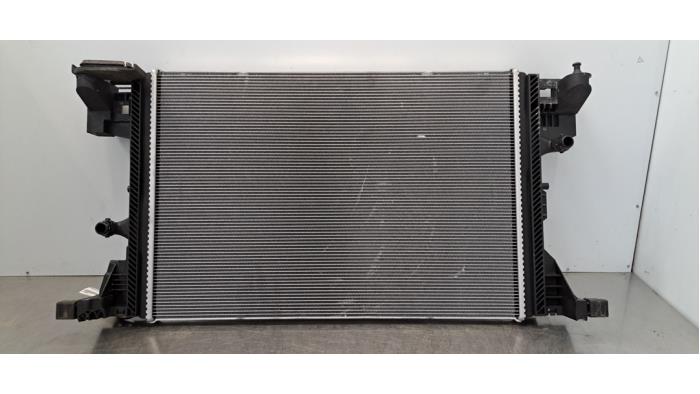 Used Radiator Mercedes EQB (X243) 300 4-Matic Price € 121,00 Inclusive VAT offered by Autohandel Didier