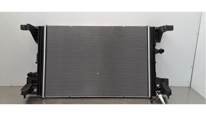 Used Radiator Mercedes EQB (X243) 250+ 71 kWh Price € 121,00 Inclusive VAT offered by Autohandel Didier