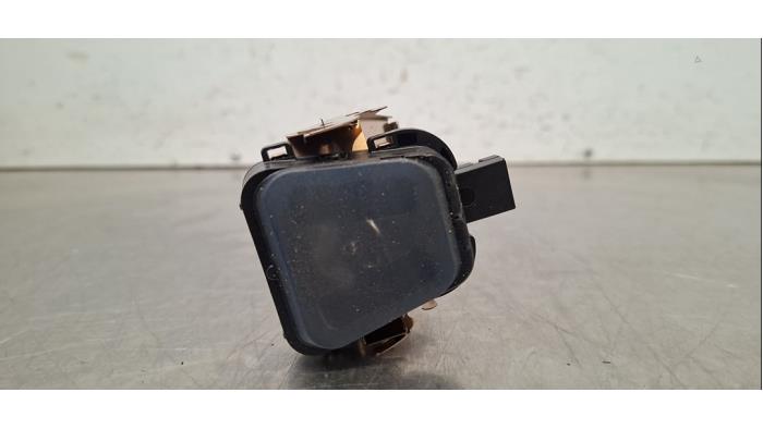 Begagnade Regnsensor Landrover Range Rover Sport (LW) 2.0 16V P400e Pris € 48,40 Inklusive moms erbjuds av Autohandel Didier