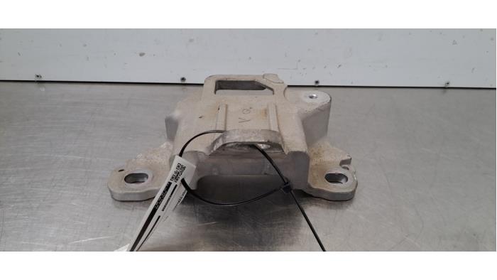 Engine mount Mazda 3 Sport (BP), 2018 2.0 SkyActiv-G 122 Mild Hybrid 16V, Hatchback, Electric Petrol, 1.998cc, 90kW (122pk), FWD, PEXN, 2018-11, BP6HE; BPE6HE (Used)