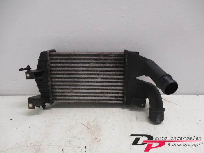 Usados Intercooler Opel Astra H GTC (L08) 1.7 CDTi 16V Precio € 9,95 Norma de margen ofrecido por DP Auto-onderdelen & Demontage