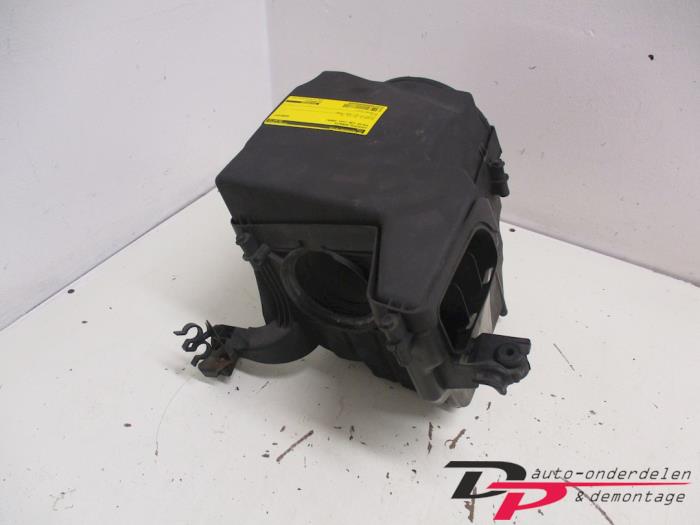 Gebrauchte Luftfiltergehäuse Volvo C30 (EK/MK) 1.6 D 16V Preis € 10,00 Margenregelung angeboten von DP Auto-onderdelen & Demontage
