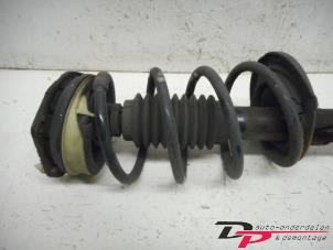 Used Front shock absorber rod, right Renault Scénic II (JM) 1.5 dCi 80 Price € 18,63 Margin scheme offered by DP Auto-onderdelen & Demontage
