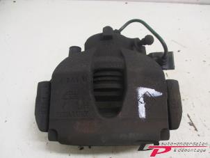 Used Front brake calliper, left Renault Laguna II (BG) 2.0 16V Price € 10,00 Margin scheme offered by DP Auto-onderdelen & Demontage