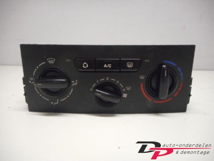Heater control panel from a Peugeot 207/207+ (WA/WC/WM) 1.4 HDi 2008