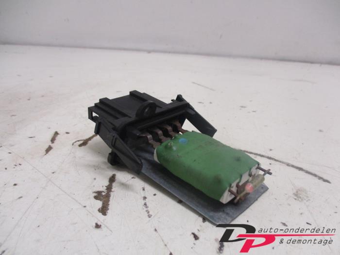 Heater blower motor resistor