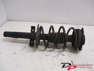 Used Front shock absorber rod, right Renault Scénic II (JM) 1.5 dCi 80 Price € 25,20 Margin scheme offered by DP Auto-onderdelen & Demontage
