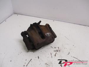 Used Front brake calliper, left Peugeot 307 (3A/C/D) 1.6 16V Price € 12,00 Margin scheme offered by DP Auto-onderdelen & Demontage