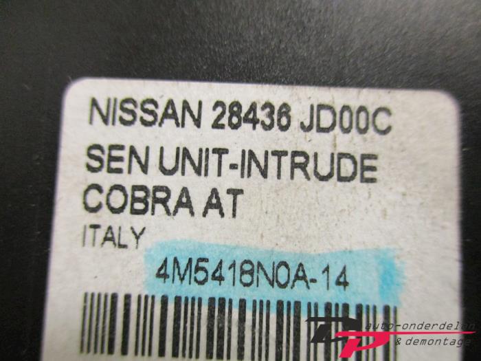Alarm module from a Nissan Qashqai (J10) 1.6 16V 2008