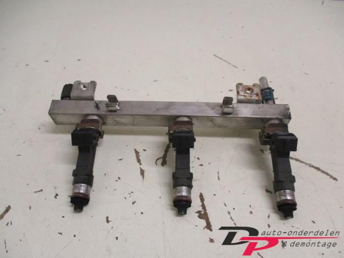 Gebrauchte Einspritzdüse (Einspritzer) Opel Corsa C (F08/68) 1.0 12V Preis € 19,80 Margenregelung angeboten von DP Auto-onderdelen & Demontage