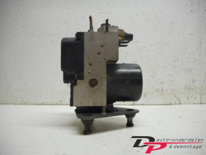Gebrauchte ABS Pumpe Mercedes A (W168) 1.7 A-170 CDI 16V Preis € 18,00 Margenregelung angeboten von DP Auto-onderdelen & Demontage