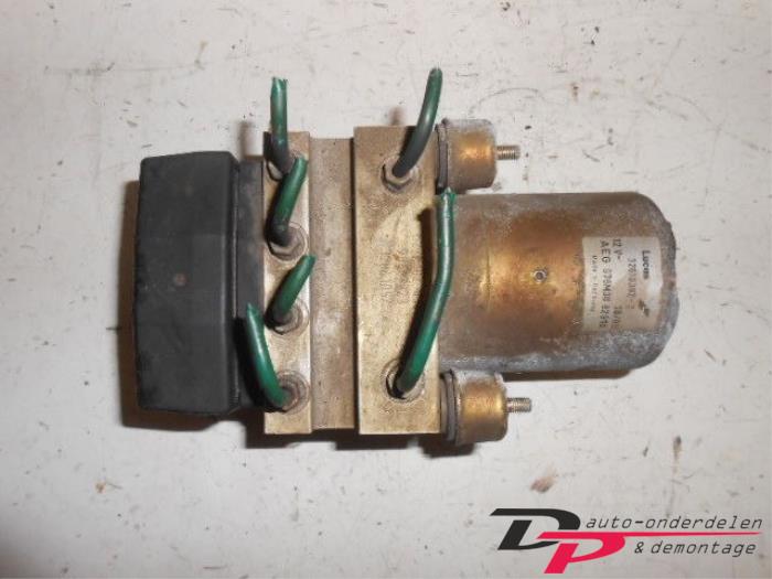 Usagé Bloc ABS Opel Tigra 1.6i 16V Prix € 27,00 Règlement à la marge proposé par DP Auto-onderdelen & Demontage