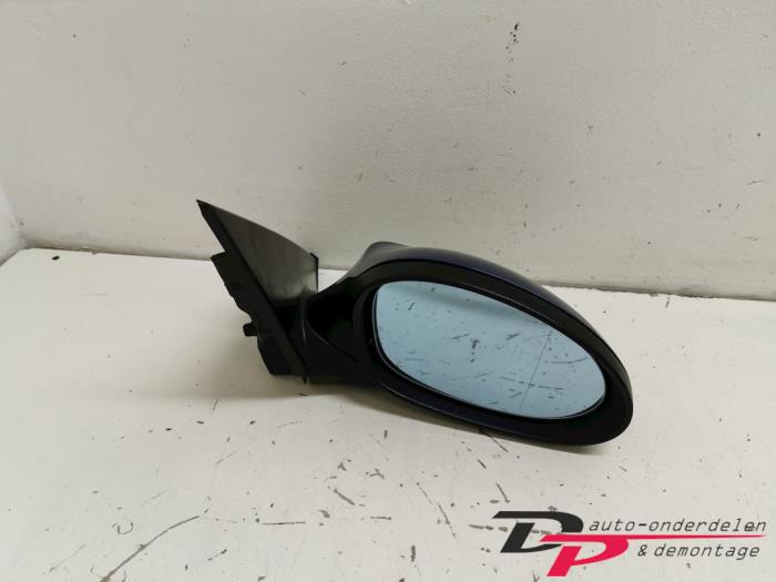 Wing mirror, right from a BMW 1 serie (E87/87N) 120d 16V 2004