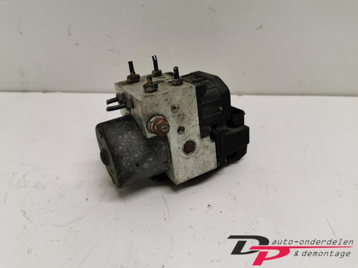 Usagé Bloc ABS MG ZR 1.4 16V 105 Prix € 20,00 Règlement à la marge proposé par DP Auto-onderdelen & Demontage