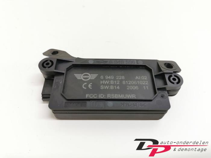 Używane Modul alarmu Austin Mini Open (R52) 1.6 16V Cooper Cena € 9,00 Procedura marży oferowane przez DP Auto-onderdelen & Demontage