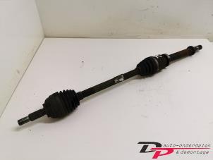 Used Front drive shaft, right Renault Clio III (BR/CR) 1.2 16V TCe 100 Price € 15,75 Margin scheme offered by DP Auto-onderdelen & Demontage