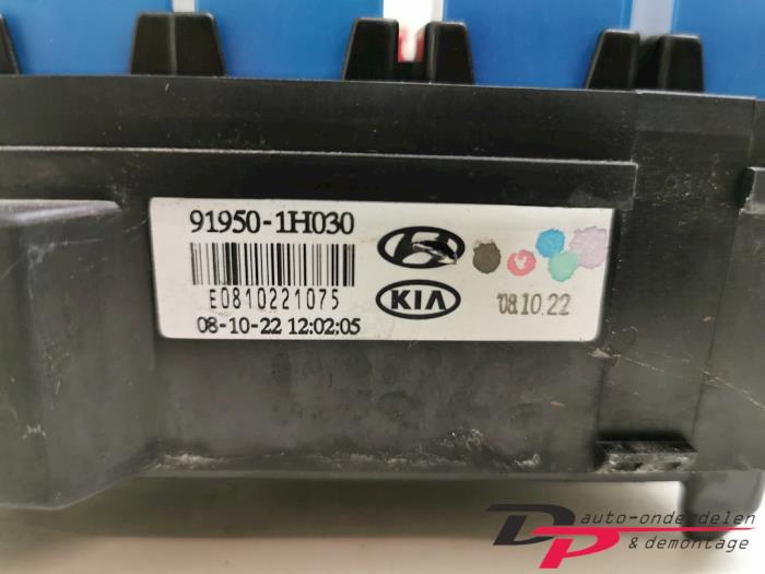 Caja de fusibles de un Hyundai i30 (FD) 1.6 CRDi 16V VGT HP 2009