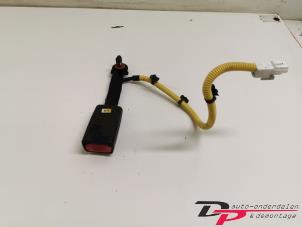 Usagé Insertion ceinture de sécurité avant gauche Hyundai i30 (FD) 1.6 CRDi 16V VGT HP Prix € 9,00 Règlement à la marge proposé par DP Auto-onderdelen & Demontage