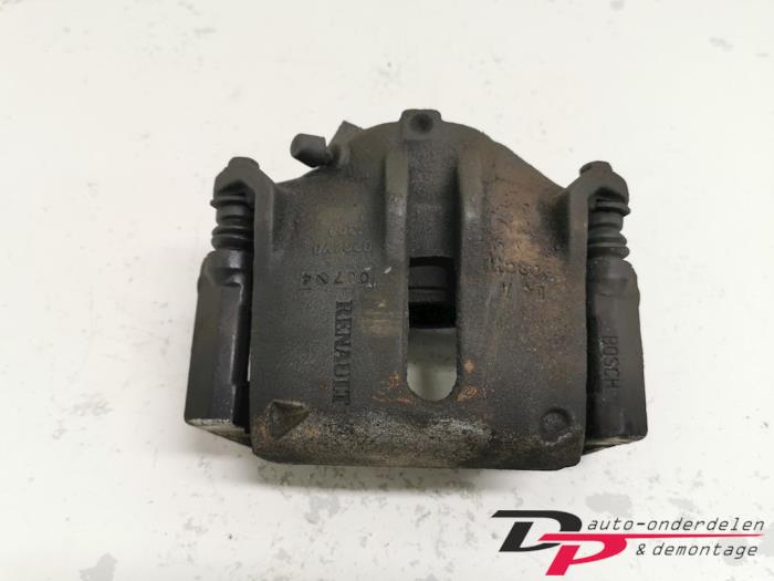 Gebrauchte Bremszange rechts vorne Renault Megane II (BM/CM) 1.6 16V Preis € 9,45 Margenregelung angeboten von DP Auto-onderdelen & Demontage