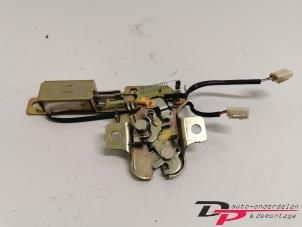 Used Tailgate lock mechanism Mazda MX-5 (NB18/35/8C) 1.8i 16V SV-T Price € 27,00 Margin scheme offered by DP Auto-onderdelen & Demontage