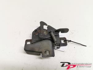 Used Bonnet lock mechanism Daihatsu Terios (J1) 1.3 16V DVVT 4x4 Price € 22,50 Margin scheme offered by DP Auto-onderdelen & Demontage