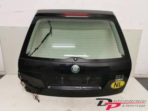 Begagnade Baklucka Skoda Fabia (6Y5) 1.4i Pris € 40,00 Marginaltabell erbjuds av DP Auto-onderdelen & Demontage