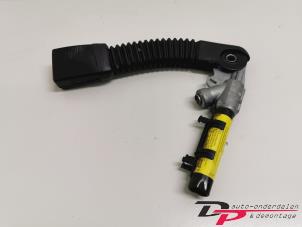 Used Seatbelt tensioner, right BMW X3 (E83) 2.0d 16V Price € 36,00 Margin scheme offered by DP Auto-onderdelen & Demontage