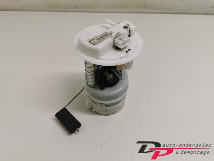 Usagé Pompe d'injection Renault Twingo II (CN) 1.2 16V Prix € 15,75 Règlement à la marge proposé par DP Auto-onderdelen & Demontage