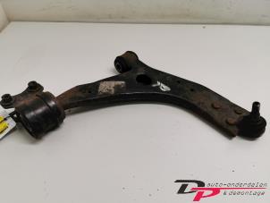 Used Front wishbone, right Ford C-Max (DM2) 1.6 16V Price € 16,20 Margin scheme offered by DP Auto-onderdelen & Demontage