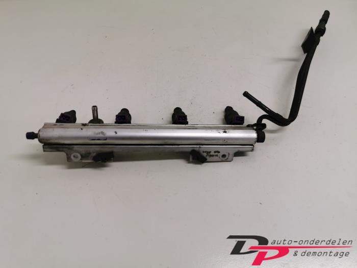 Usagé Système d'injection Volvo V40 (VW) 1.8 16V Prix € 17,10 Règlement à la marge proposé par DP Auto-onderdelen & Demontage