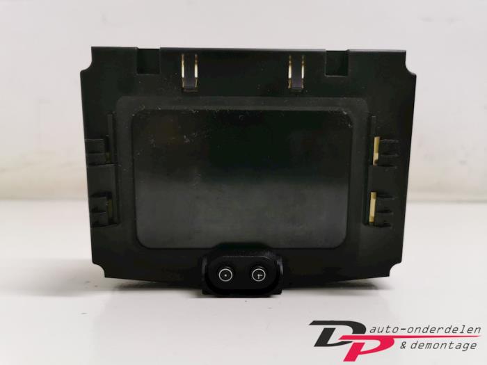 Begagnade Innerdisplay Opel Zafira (F75) 1.6 16V Pris € 13,50 Marginaltabell erbjuds av DP Auto-onderdelen & Demontage