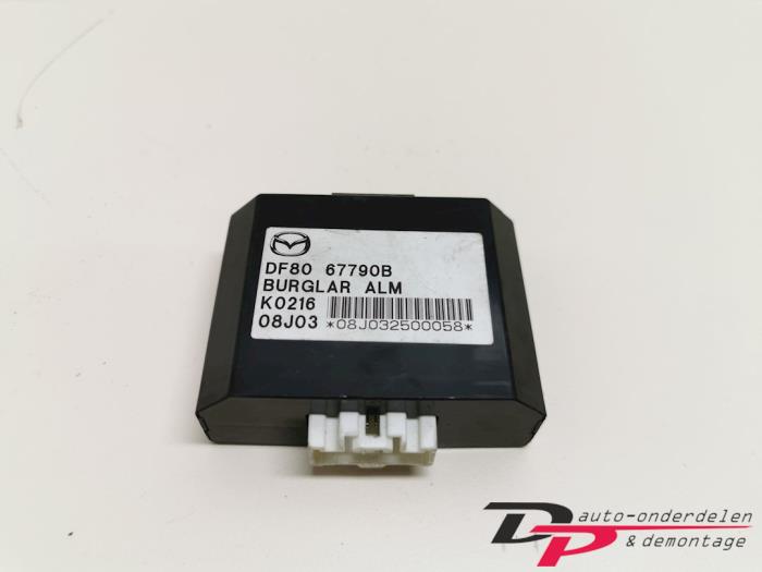 Używane Modul alarmu Mazda 2 (DE) 1.3 16V S-VT High Power Cena € 5,00 Procedura marży oferowane przez DP Auto-onderdelen & Demontage